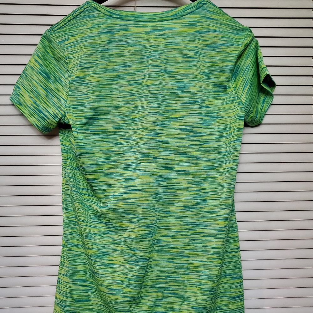 Reebok shirt - Picture 4 of 6